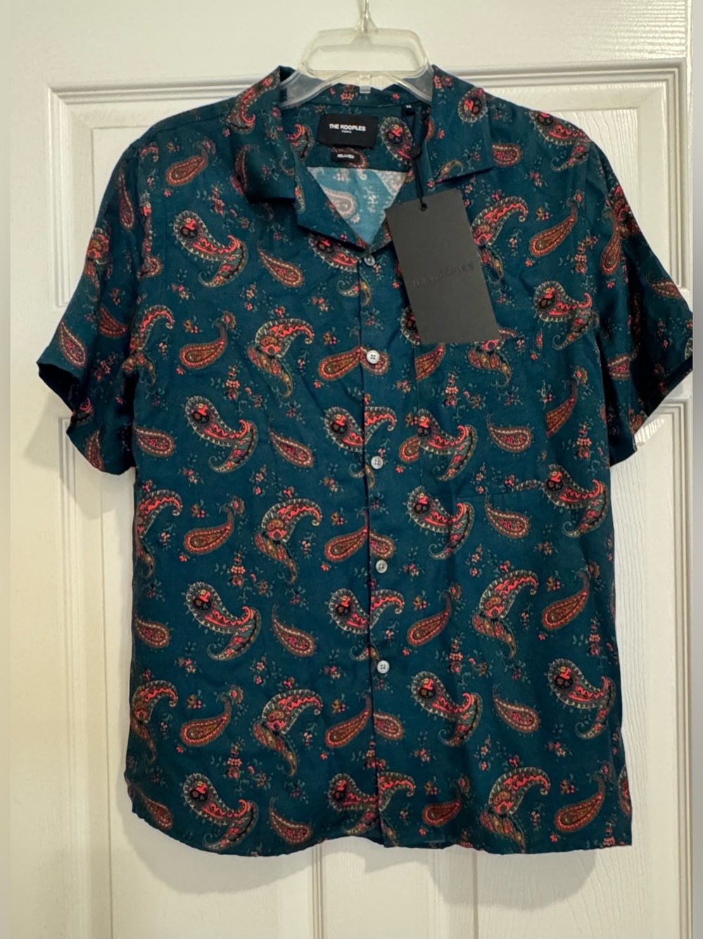 The Kooples Short-Sleeve Paisley Button-Up Shirt in Teal. NWT size xs. Unisex